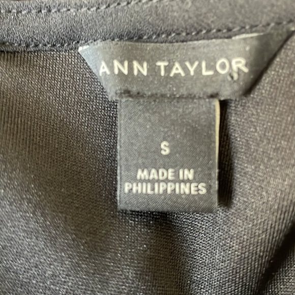 Ann Taylor black short sleeve top ruffles on front size small - Picture 5 of 5